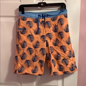 Boys Patagonia wavefarer board shorts NWT